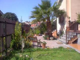 Girasolereale Bed And Breakfast Rome Extérieur photo